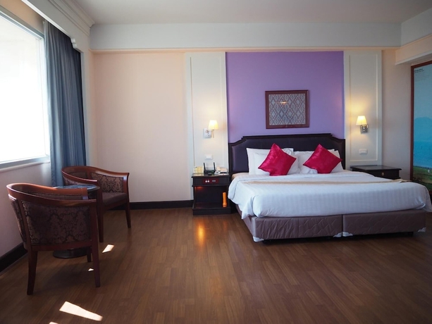 Imagen de la habitación del Hotel Charoenthani Khonkaen. Foto 10