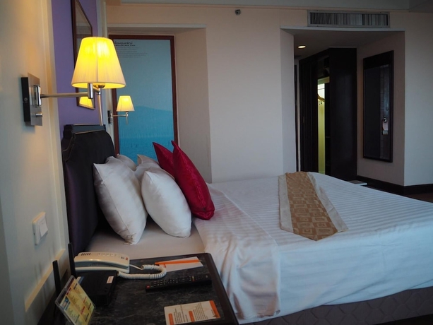 Imagen de la habitación del Hotel Charoenthani Khonkaen. Foto 11