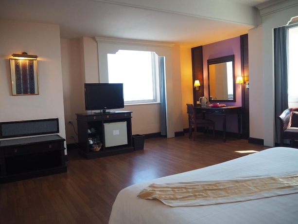 Imagen de la habitación del Hotel Charoenthani Khonkaen. Foto 13