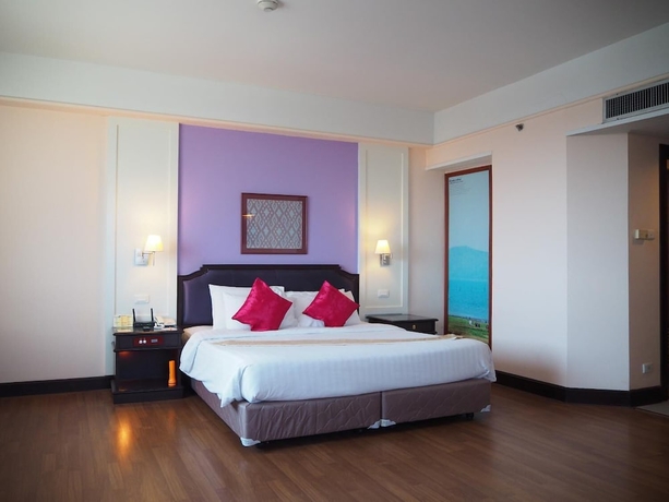 Imagen de la habitación del Hotel Charoenthani Khonkaen. Foto 15