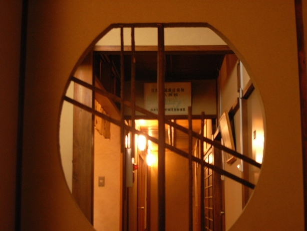 Imagen de los interiores del Hotel Charoku Honkan. Foto 12
