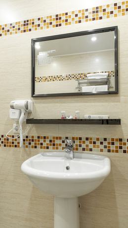 Imagen de la habitación del Hotel Charos Deluxe Resort. Foto 6