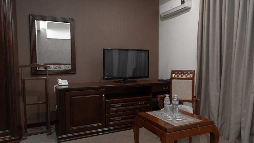 Imagen de la habitación del Hotel Charos Deluxe Resort. Foto 13