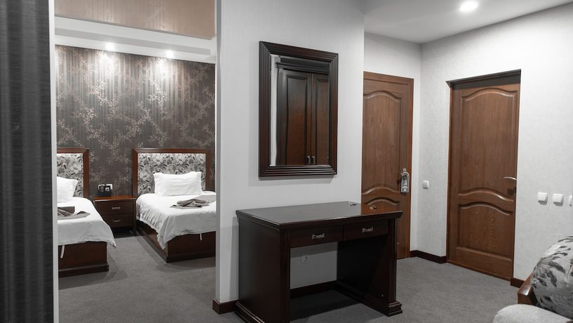 Imagen de la habitación del Hotel Charos Deluxe Resort. Foto 14