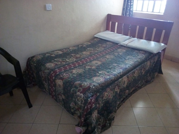 Imagen de la habitación del Hotel Chartered Guest House. Foto 10