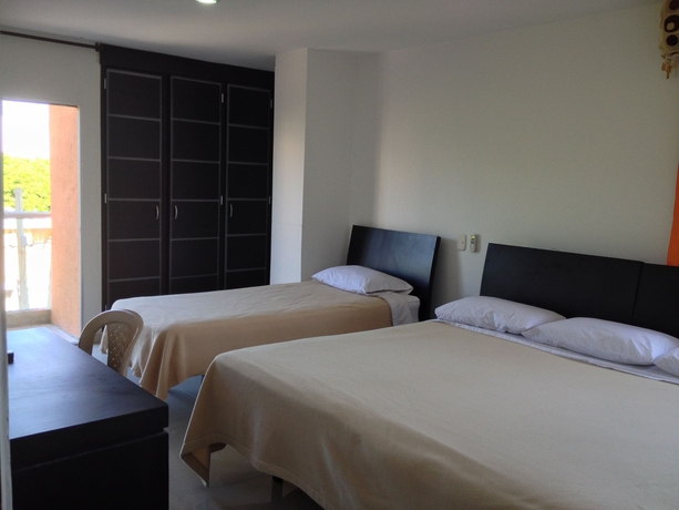 Imagen de la habitación del Hotel Charthon. Foto 11