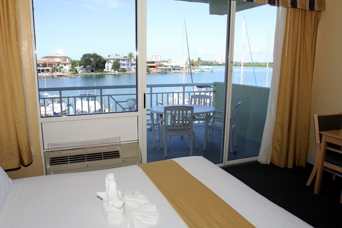 Imagen de la habitación del Hotel Charthouse And Suites. Foto 12