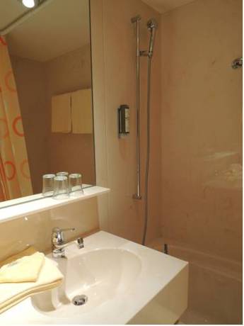 Imagen de la habitación del Hotel Chartreuse. Foto 8