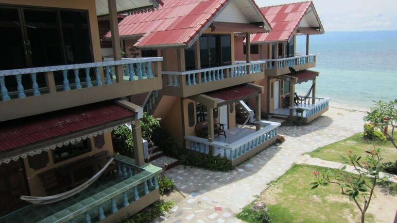 Imagen general del Hotel Charung Bungalows. Foto 8