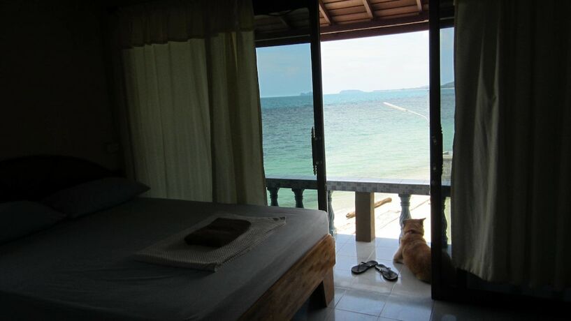 Imagen general del Hotel Charung Bungalows. Foto 9