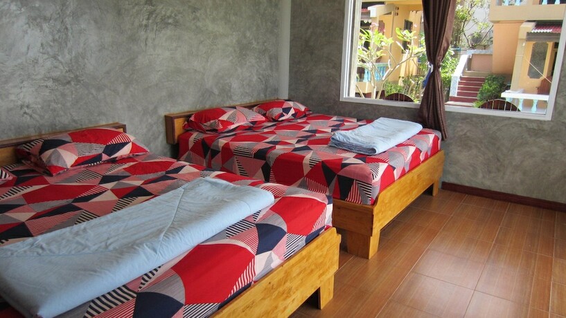 Imagen de la habitación del Hotel Charung Bungalows. Foto 14