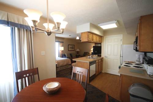 Imagen de la habitación del Hotel Charwood Suites. Foto 12
