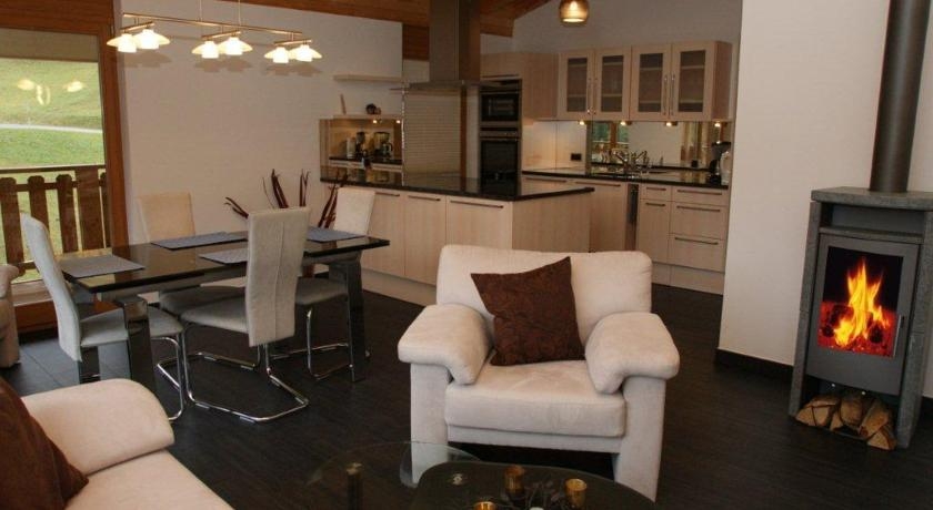 Imagen de la habitación del Hotel Chasa Teja. Foto 2