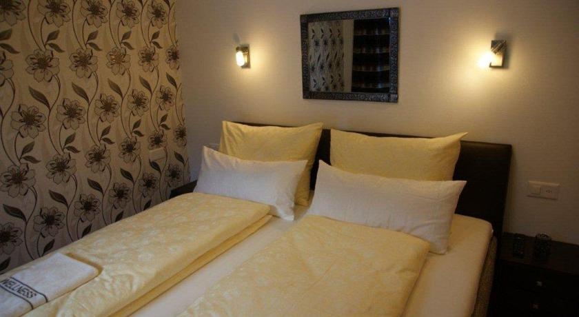 Imagen de la habitación del Hotel Chasa Teja. Foto 4