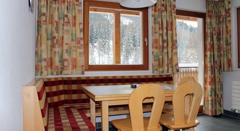 Imagen de la habitación del Hotel Chasa Vaidum. Foto 6