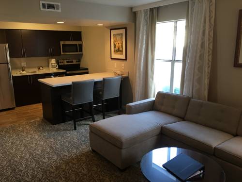 Imagen de la habitación del Hotel Chase Suite Newark Silicon Valley. Foto 11