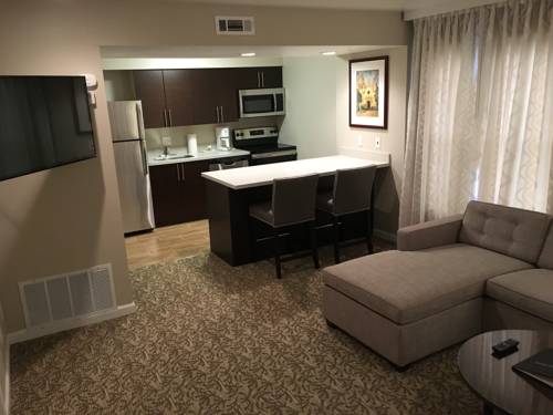 Imagen de la habitación del Hotel Chase Suite Newark Silicon Valley. Foto 16