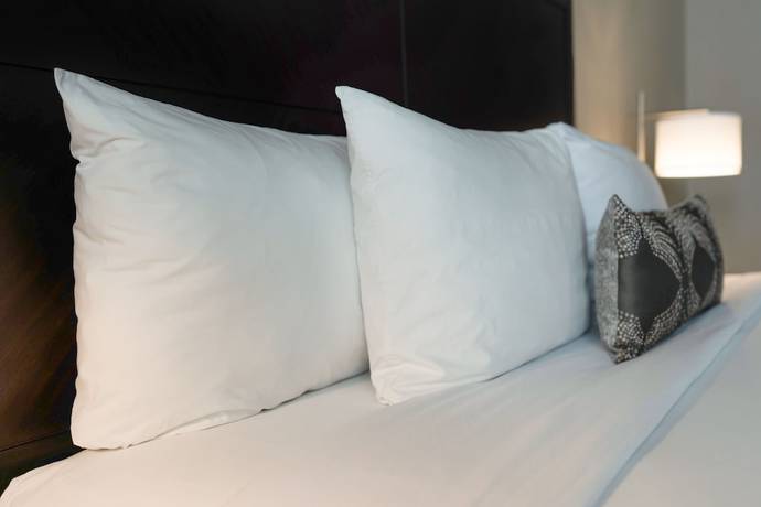 Imagen de la habitación del Hotel Chase Suites Brea-fullerton. Foto 4