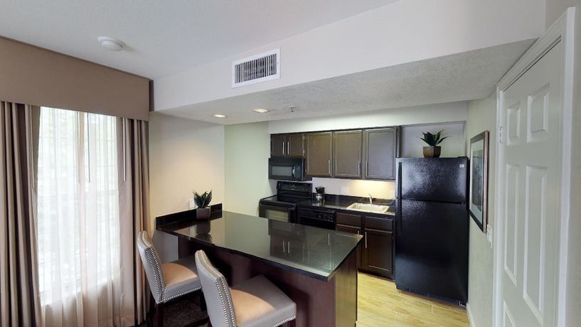 Imagen de la habitación del Hotel Chase Suites Brea-fullerton. Foto 7