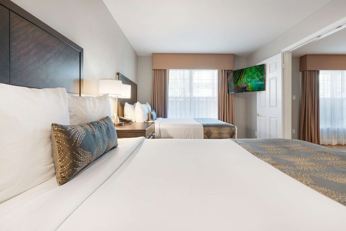 Imagen de la habitación del Hotel Chase Suites Brea-fullerton. Foto 13