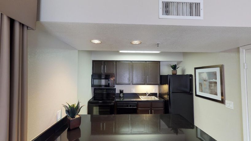 Imagen de la habitación del Hotel Chase Suites Brea-fullerton. Foto 14