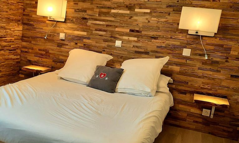 Imagen de la habitación del Hotel Chastellares. Foto 10