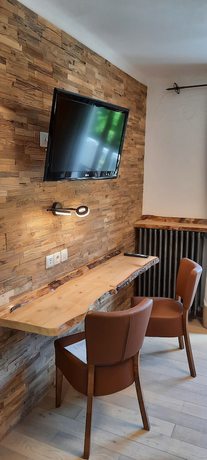 Imagen de la habitación del Hotel Chastellares. Foto 20