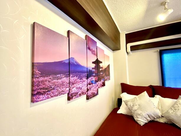 Imagen de la habitación del Hotel Chatan Tall House. Foto 33