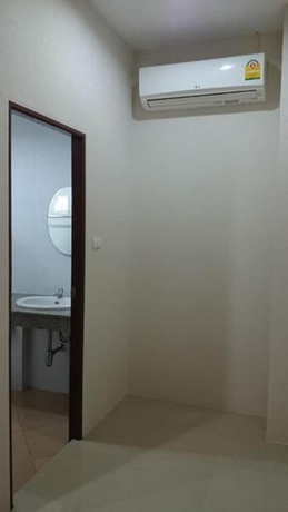 Imagen de la habitación del Hotel Chatchada House. Foto 4