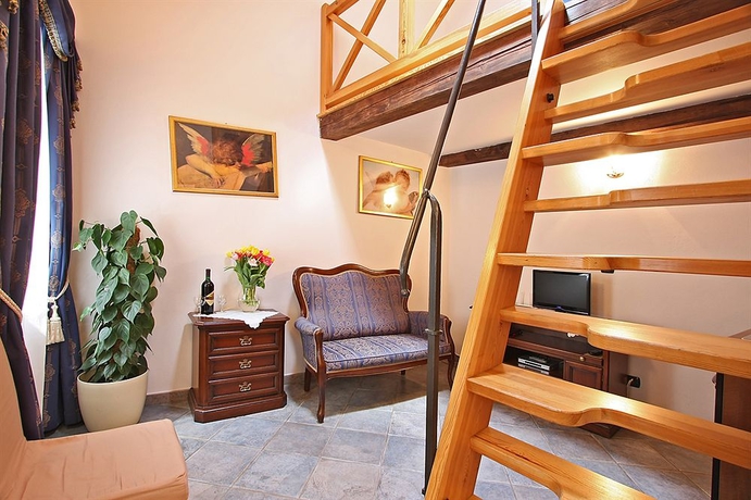 Imagen de los interiores del Hotel Chateau 9 Apartments By Adrez Living. Foto 11