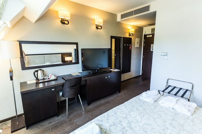 Imagen general del Hotel Chateau Appony. Foto 9