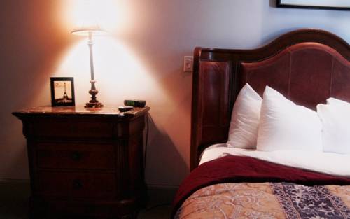 Imagen de la habitación del Hotel Chateau Avalon. Foto 5
