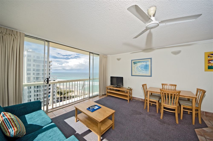 Imagen de los interiores del Hotel Chateau Beachside. Foto 9