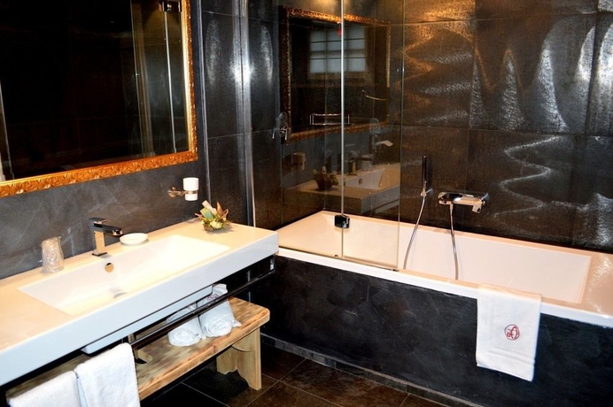 Imagen de la habitación del Hotel Chateau Blanc. Foto 8