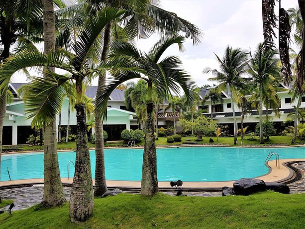 Imagen de la piscina del Hotel Chateau Bleu Resort. Foto 20