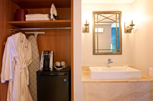 Imagen de la habitación del Hotel Chateau Bromont. Foto 6