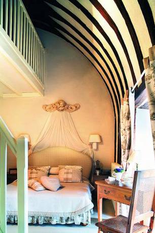 Imagen de la habitación del Hotel Chateau Colbert. Foto 8