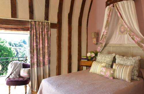 Imagen de la habitación del Hotel Chateau Colbert. Foto 12