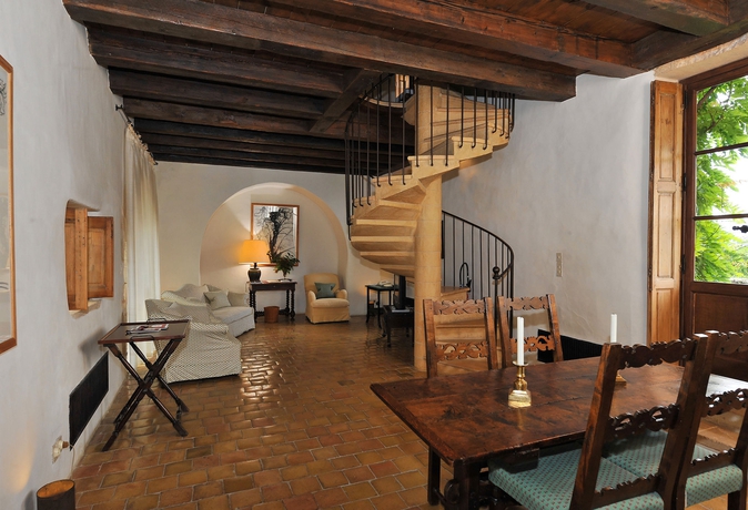 Imagen de la habitación del Hotel Chateau De Bagnols. Foto 2