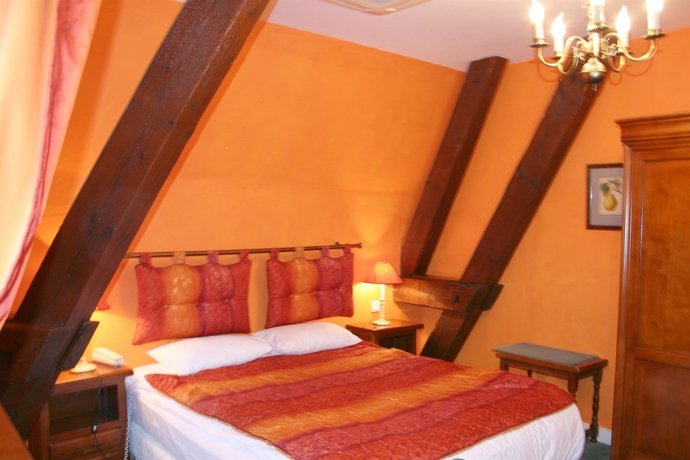 Imagen de la habitación del Hotel Chateau De Challanges. Foto 3