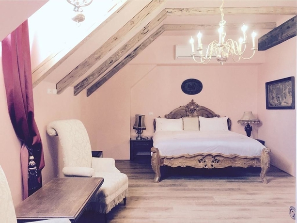 Imagen de la habitación del Hotel Chateau De France. Foto 11