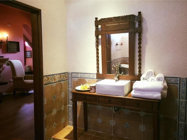 Imagen de la habitación del Hotel Chateau De France. Foto 17