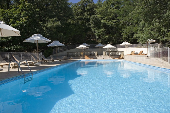 Imagen de la piscina del Hotel Chateau De Rochegude. Foto 15