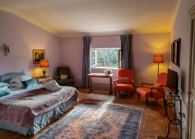 Imagen de la habitación del Hotel Chateau De Roussan. Foto 3