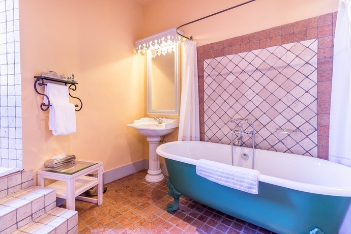 Imagen de la habitación del Hotel Chateau Des Fines Roches. Foto 18