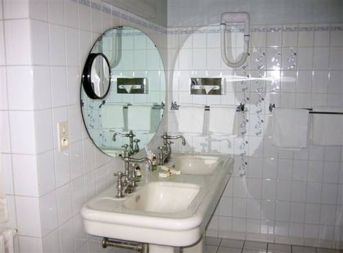 Imagen de la habitación del Hotel Chateau Des Jacobins. Foto 6