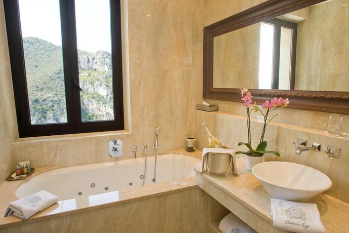 Imagen de la habitación del Hotel Chateau Eza. Foto 5