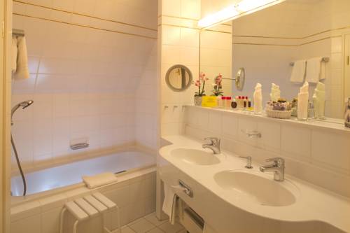 Imagen de la habitación del Hotel Chateau Fontenay. Foto 4