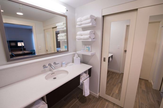 Imagen de la habitación del Hotel Chateau Fredericton, Trademark Collection by Wyndham. Foto 13