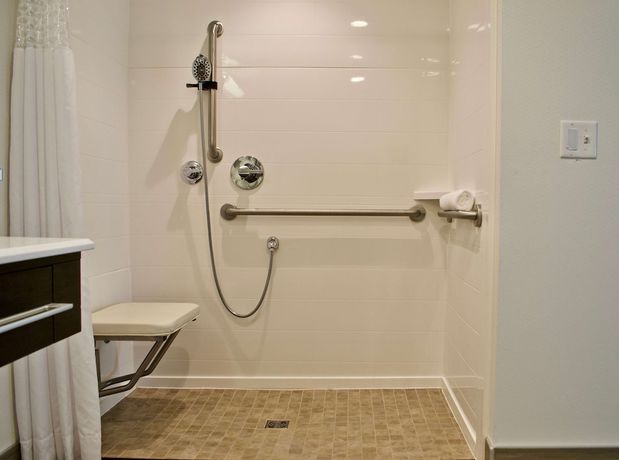 Imagen de la habitación del Hotel Chateau Fredericton, Trademark Collection by Wyndham. Foto 16